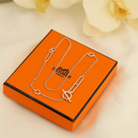 Hermès necklace - Picture 1 of 9